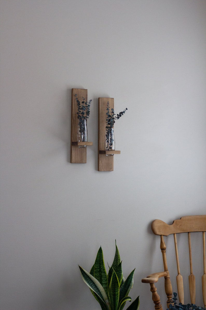 Wooden wall-mounted vase - includes glass vase