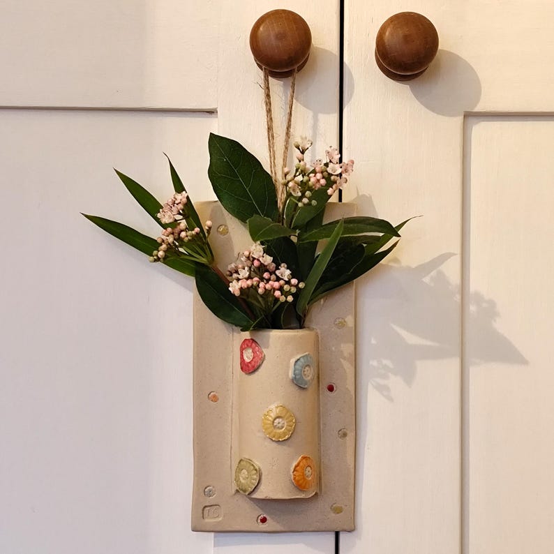 Handmade Stoneware Wall Planter Vase for Air Plants, Indoor/Outdoor, 18.5cm