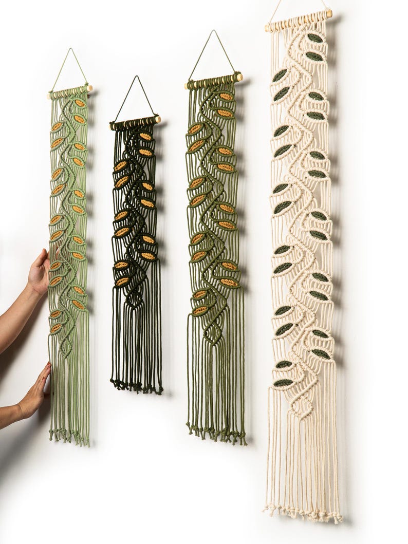Woven narrow leaf ornament, Bohemian farmhouse style, driftwood material