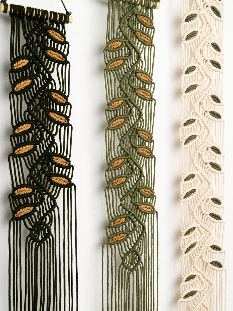 Woven narrow leaf ornament, Bohemian farmhouse style, driftwood material