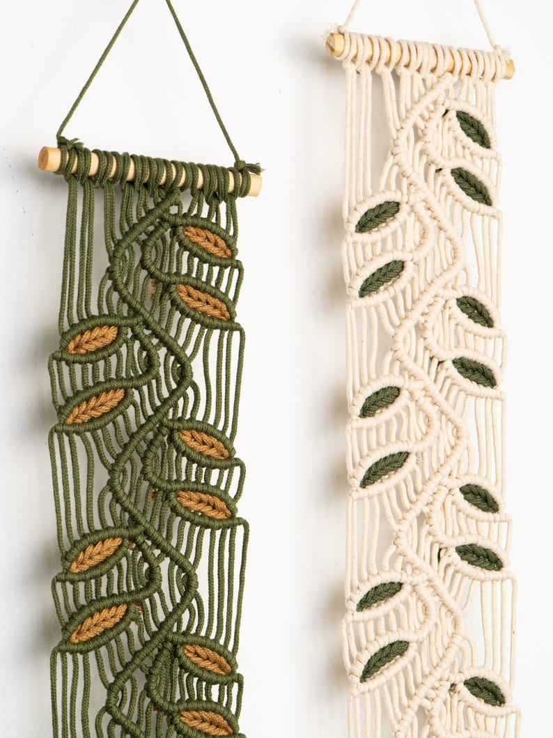 Woven narrow leaf ornament, Bohemian farmhouse style, driftwood material