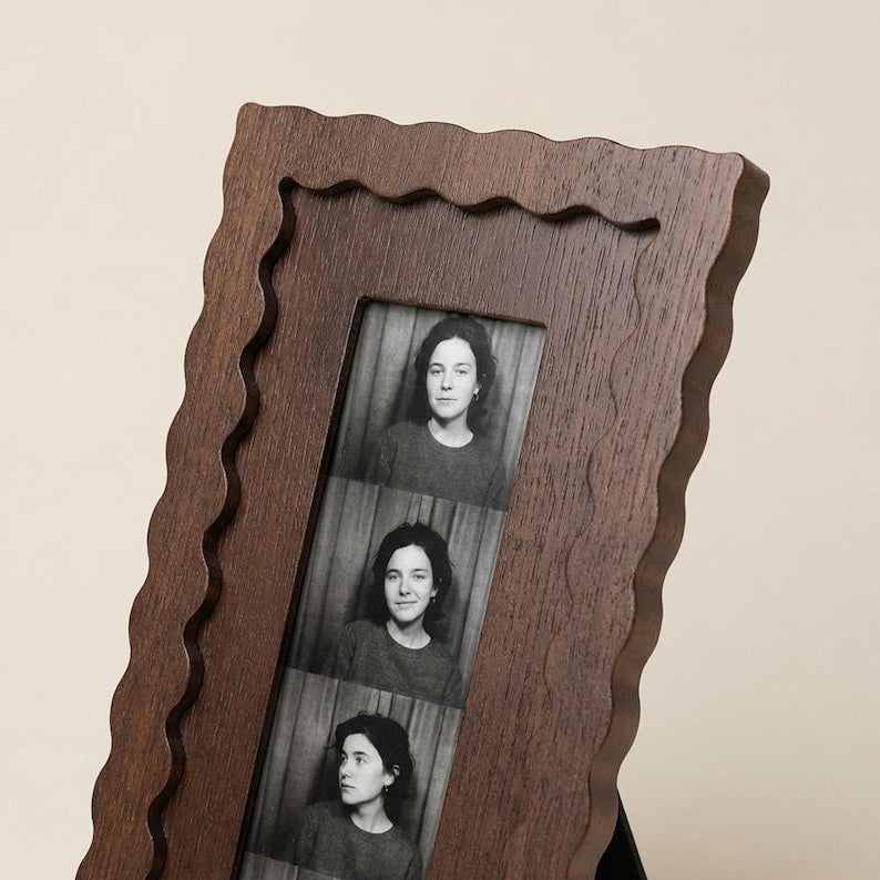 Dark wood fan-shaped photo frame, vintage wavy-edged photo strip frame, suitable for both desktop and wall display.