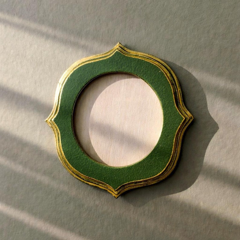 Vintage Round Frame with Float Glass -Circular Picture Frame for Pressed Flowers