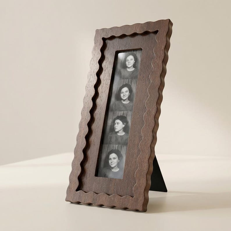 Dark wood fan-shaped photo frame, vintage wavy-edged photo strip frame, suitable for both desktop and wall display.