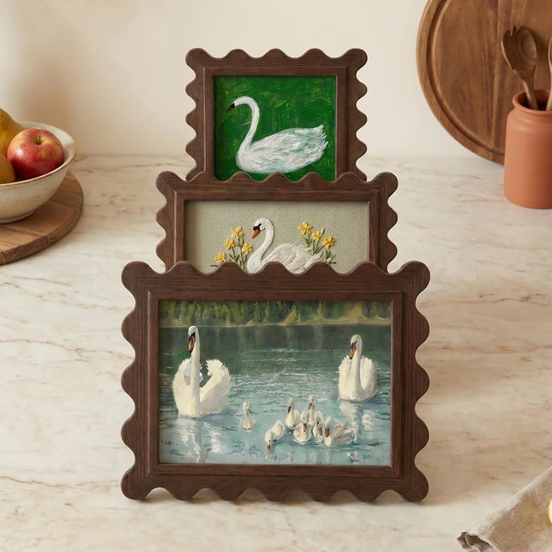 Vintage Scalloped Edge Walnut Photo Frame, Farmhouse Gallery Wall & Tabletop Display